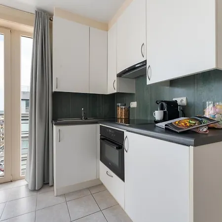 Di Caprio - Cosy Flat In Apartment