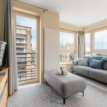Di Caprio - Cosy Flat In